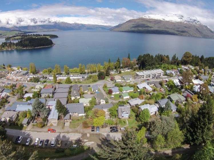 10 Lomond Crescent Queenstown_21