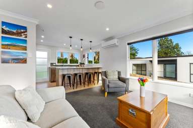 1/22 Gladys Avenue_3