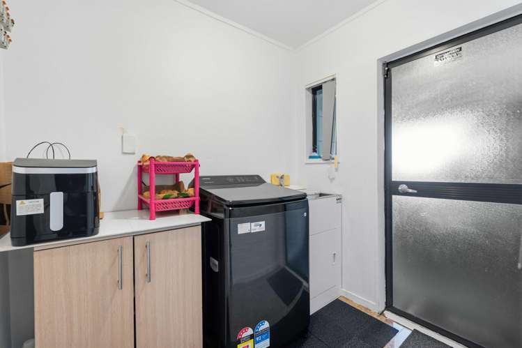 32A Maplesden Drive Clendon Park_9