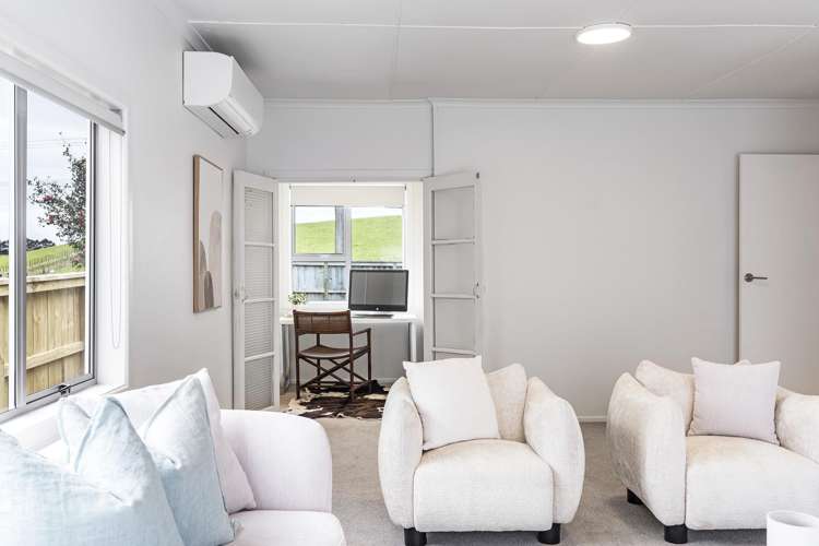 44 Egmont Road Waiwhakaiho_15