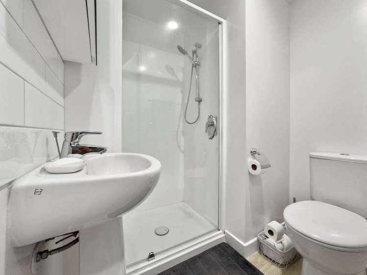 1504/72 Nelson Street City Centre_9