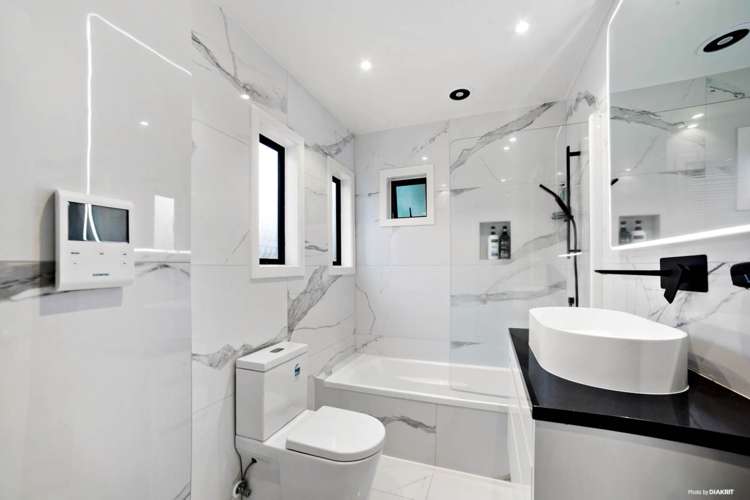 61/92 Bush Road Albany_9