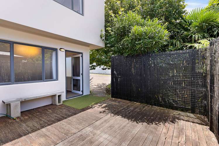 18a Vardon Road Green Bay_13