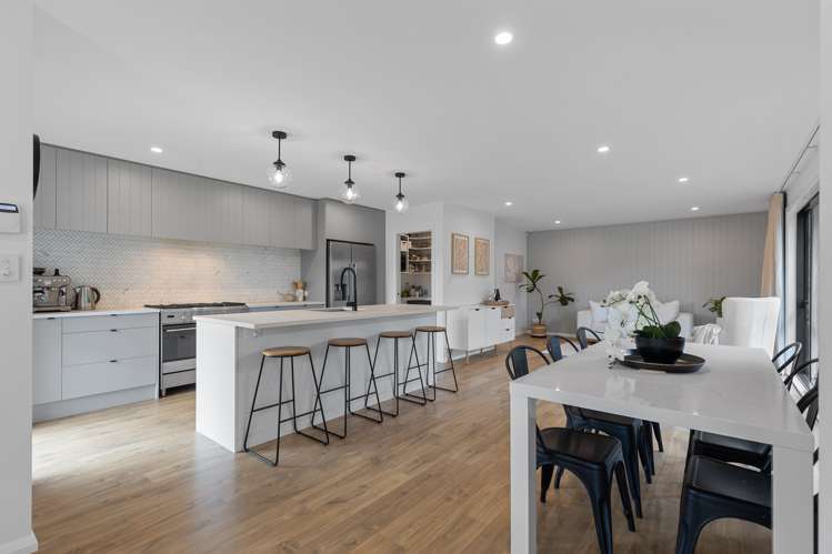 43 Coutts Way Fitzherbert_6