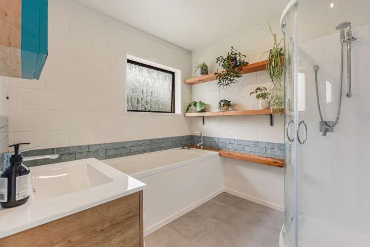 8 Bryant Road Brightwater_21