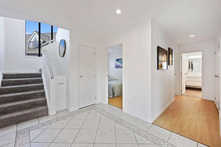 2/30 Eastern Beach Road Bucklands Beach_18