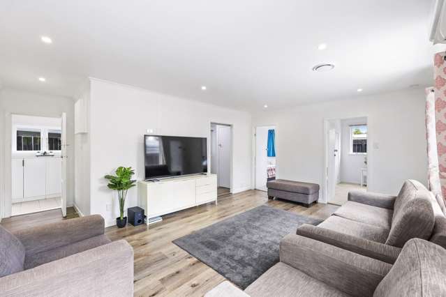 2/176 Henderson Valley Road Henderson Valley_4