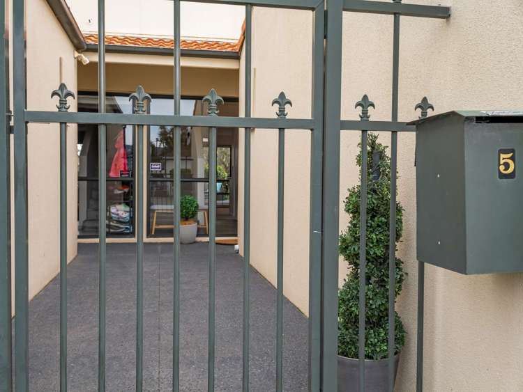 5/17 Devon Street Sydenham_2