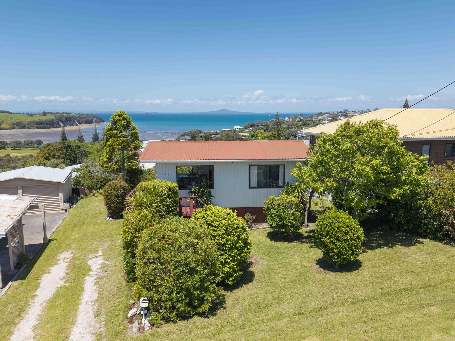 1437 Whangaparaoa Road Army Bay_0