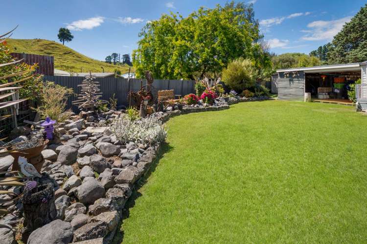 16 Ongo Road Hunterville_13