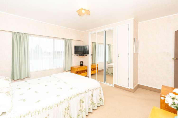 51 Resthill Crescent Glenview_25