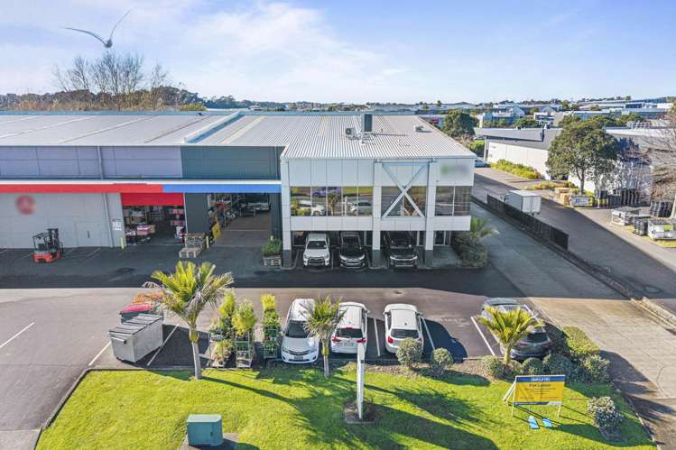 2/43 William Pickering Drive Albany_1