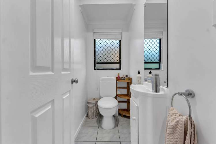 27 Maghera Drive East Tamaki Heights_20