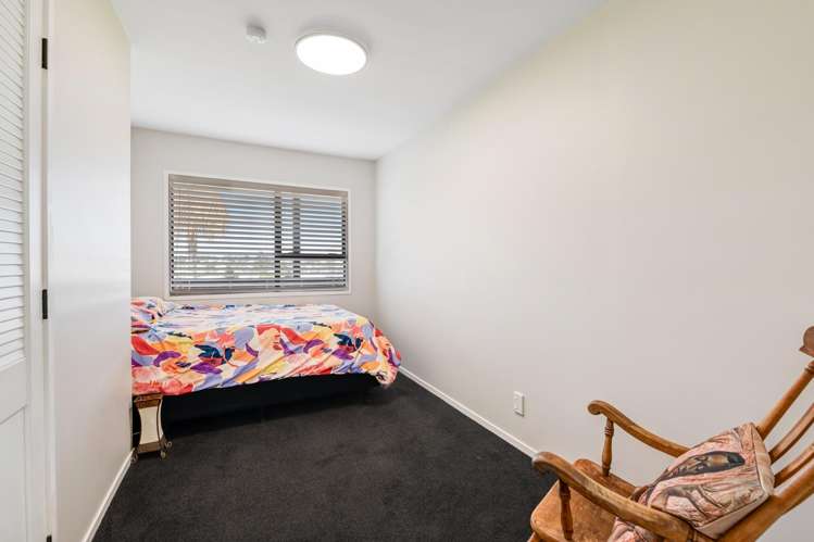 15 Leiden Place Totara Vale_14