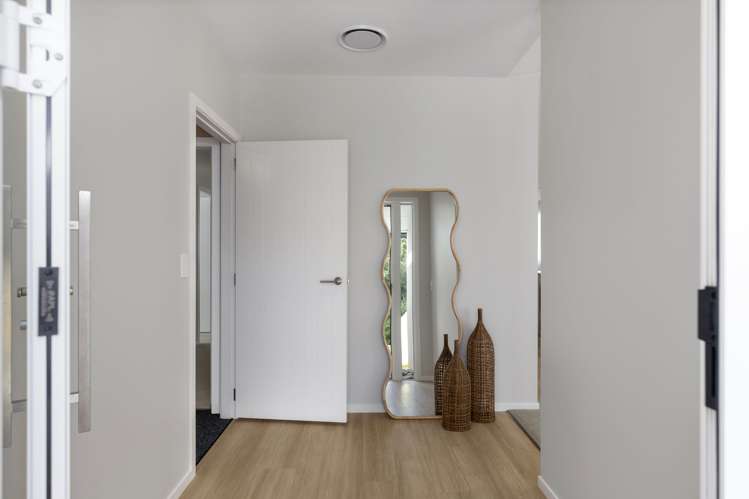 44 Solitude Crescent Kelvin Grove_9