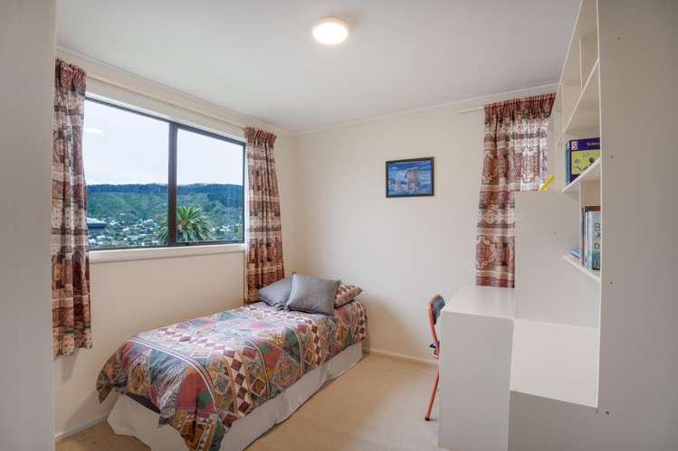 30 Tawa Terrace Tawa_16