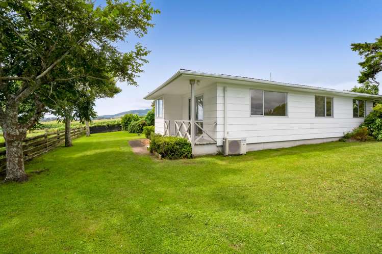 6 Leith Road Okato_16