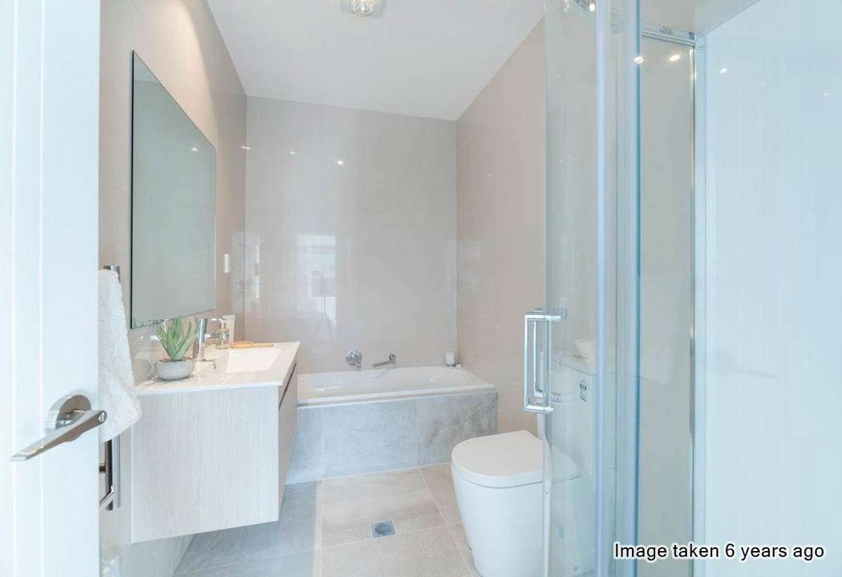 27 Sunshine Boulevard_4