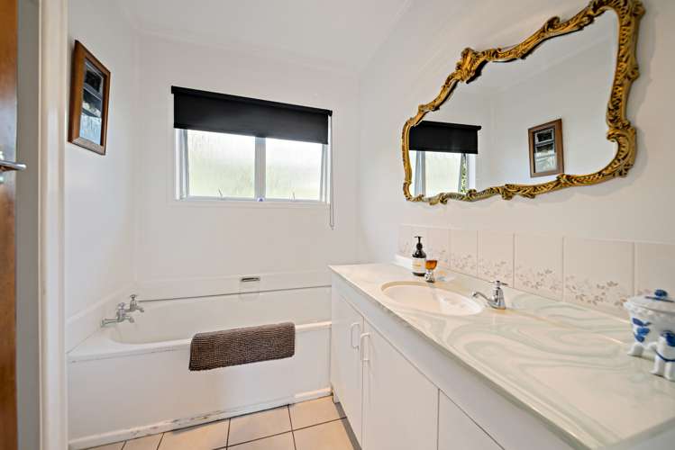 21 Ashcroft Avenue Mangere Bridge_12