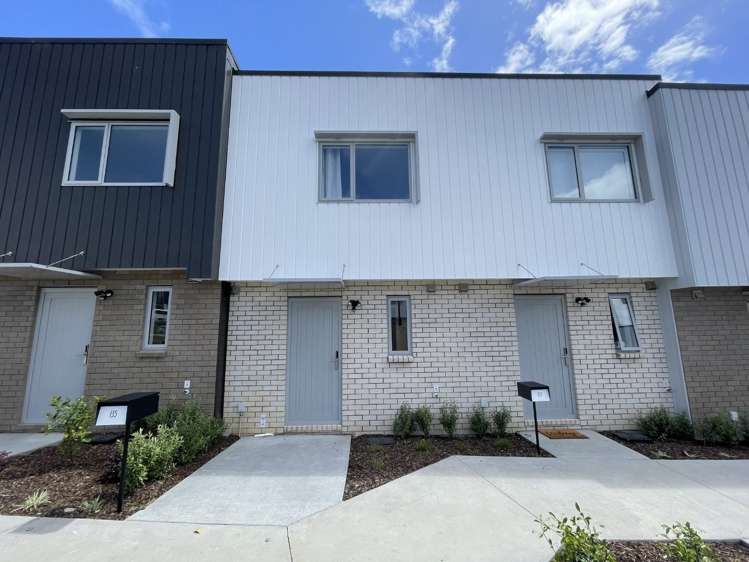 135 Ngae Place Māngere East_0