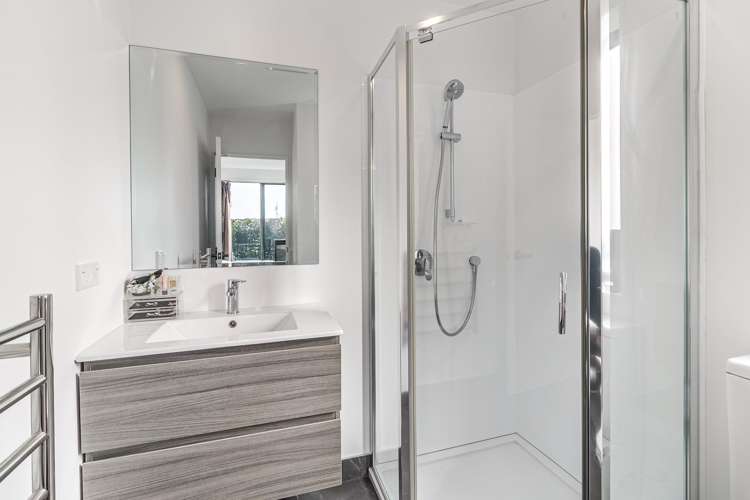 101/553C Glenfield Road Glenfield_12