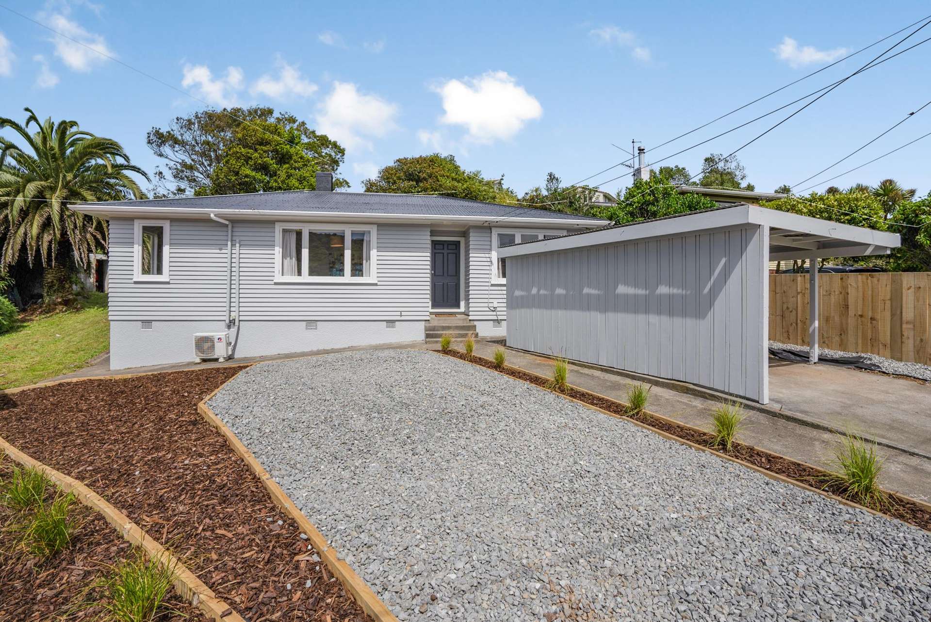 26 York Place Cannons Creek_0