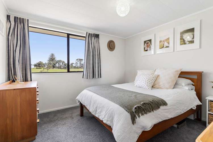 44a Wharf Road Clarks Beach_16