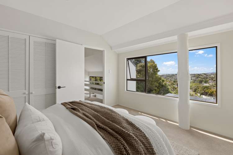 2/31 King Richard Place Browns Bay_11