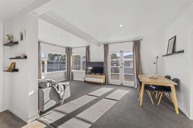 70 Neill Street Hornby_5