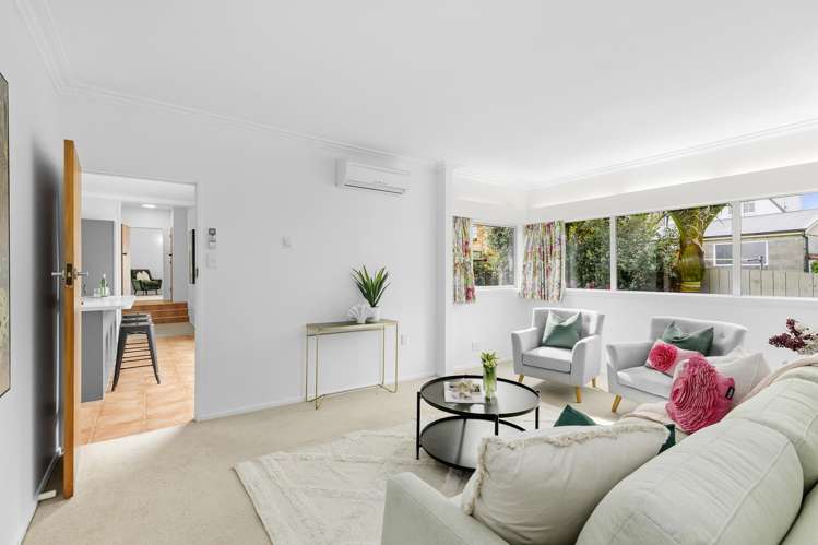 76A Wai-iti  Crescent Woburn_18