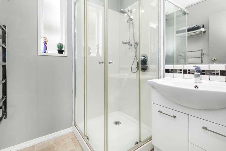 2 Naseby Grove Wainuiomata_7