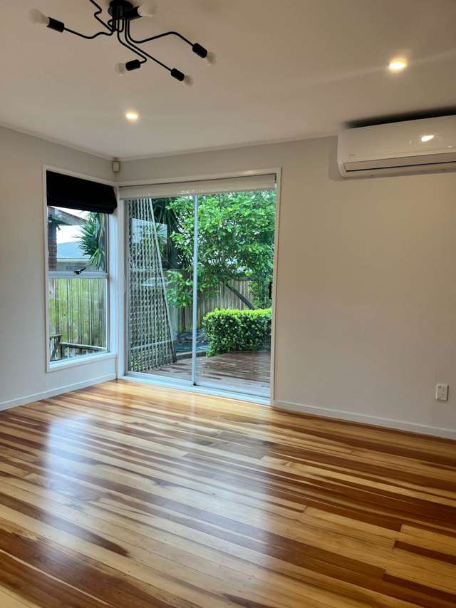 8 Robert Allan Way Pakuranga Heights_2