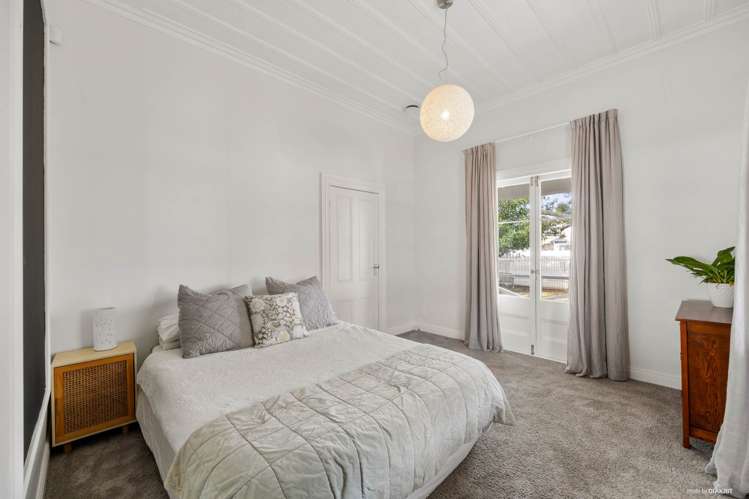 50 Main Highway Ellerslie_19