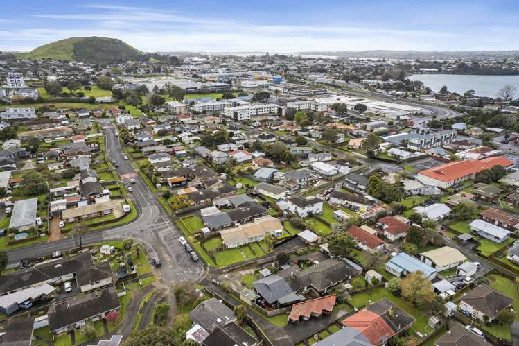 1/24 Bertrand Road Mount Wellington_18