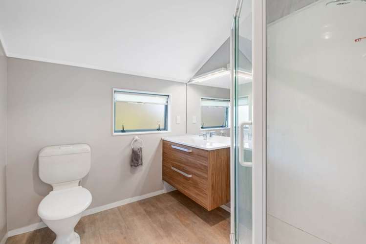 69 Donald Street Stanmore Bay_12