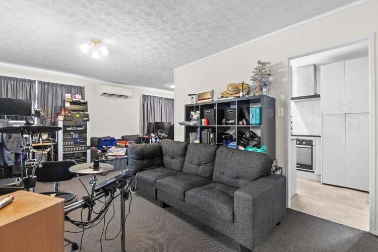 313 Roscommon Road Clendon Park_4