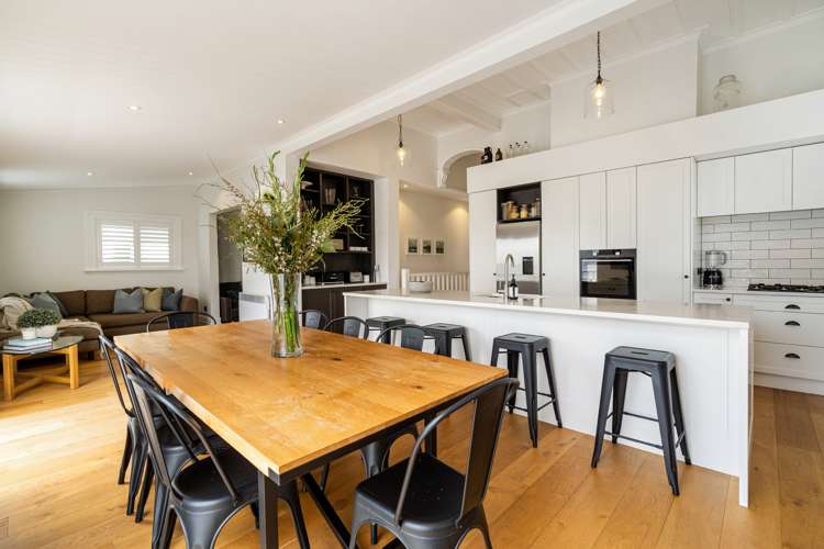 6 Shoal Bay Road Devonport_6