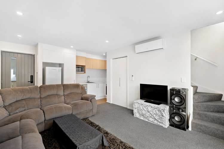 2/5 Taine Street Taita_5
