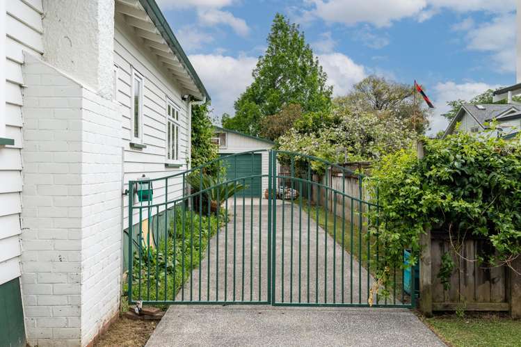 55 Naylor Street Hamilton East_19