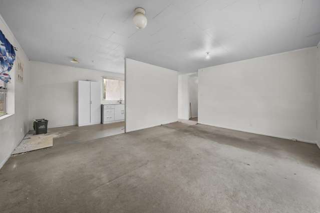 2/30 Kennington Drive Clendon Park_1