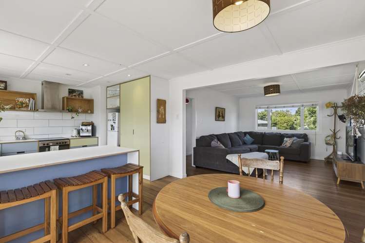 53 Cumming Street Okato_7