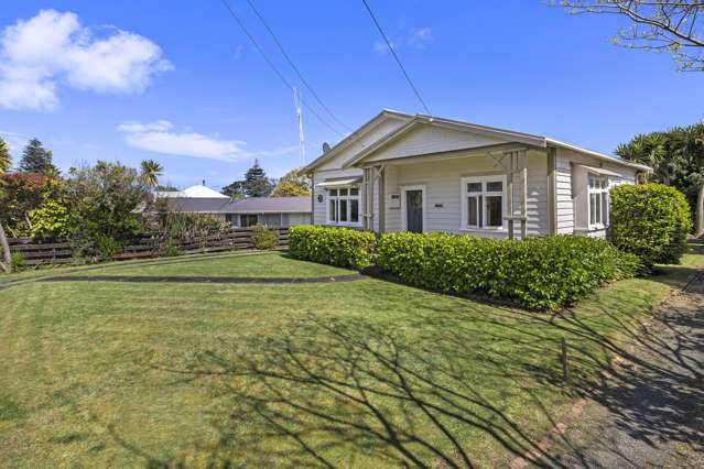 22 Wallis Street Raglan_1