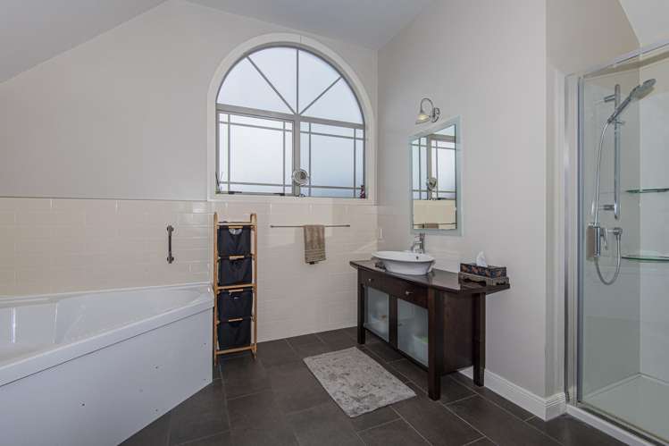 Freehold/361 Western Hills Drive Avenues_12