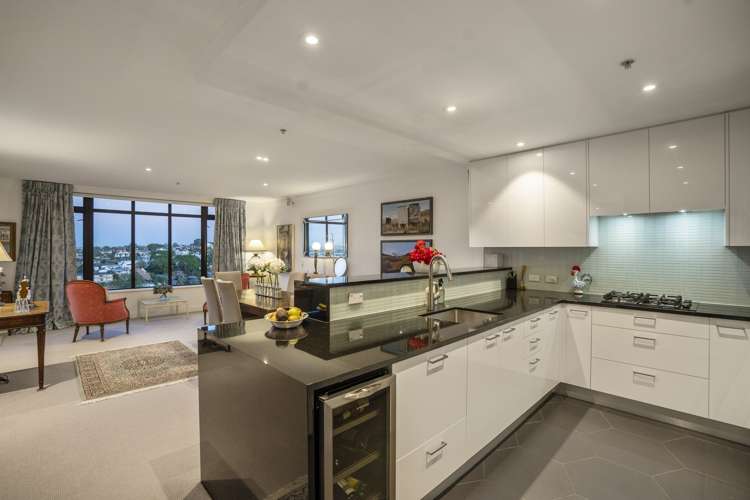 8b/36 James Cook Crescent Remuera_5