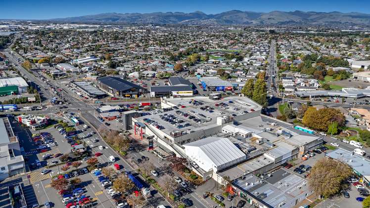 411 Main South Road Hornby_11