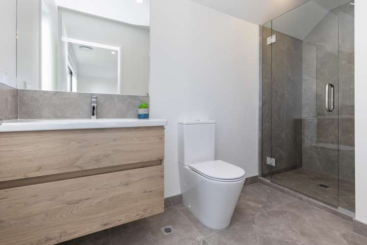 1-2/464 Gloucester Street Linwood_18