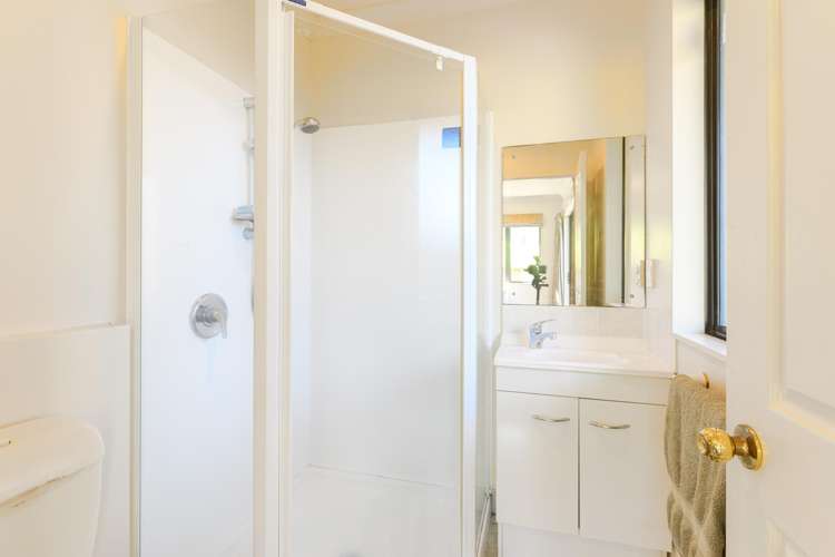 13b Wharf Road Te Atatu Peninsula_15