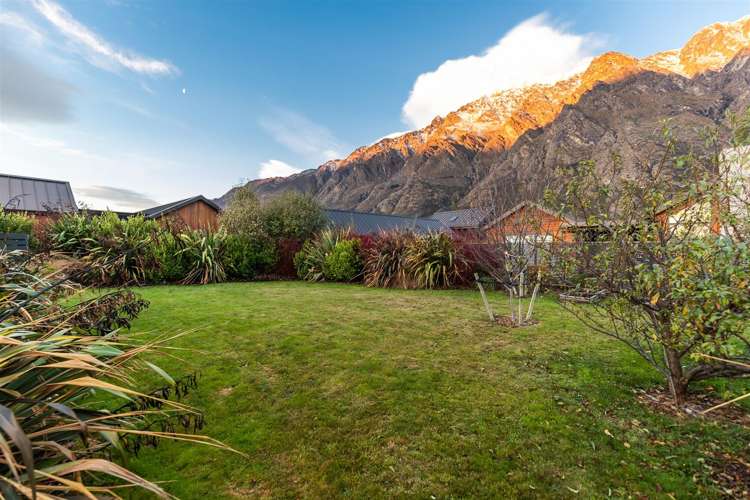 6 Hovingham Court Jacks Point_18