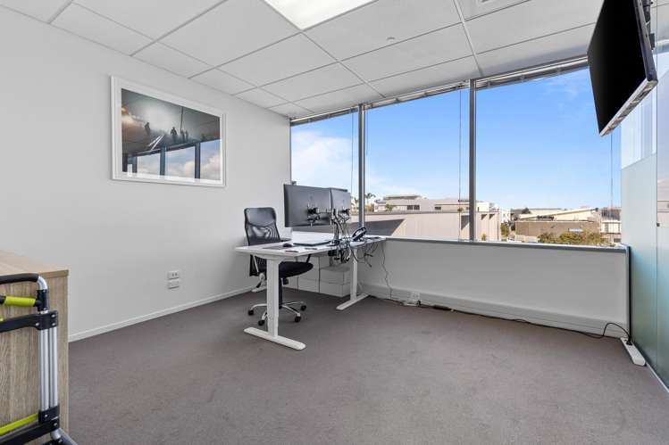 6/11 Orbit Drive Albany_4