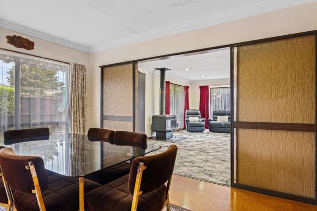 15 Yellowstone Crescent Burwood_4